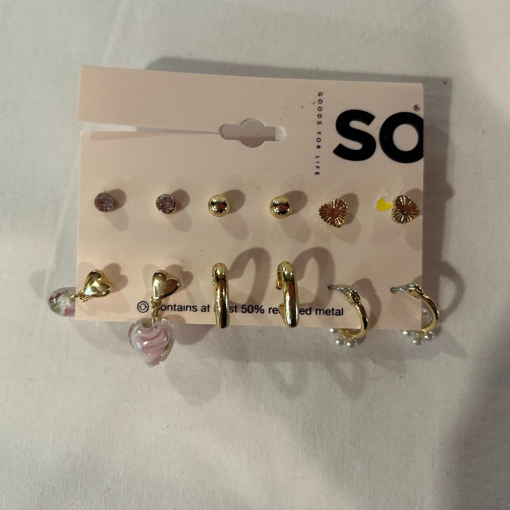 SO set of 6 earings hearts NWT